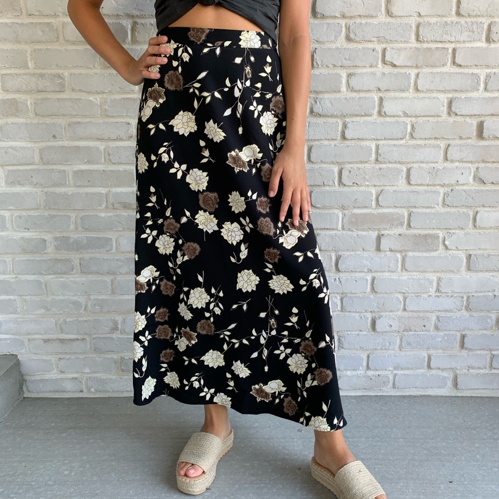 Vintage Dark Black Floral Midi Skirt sz Small